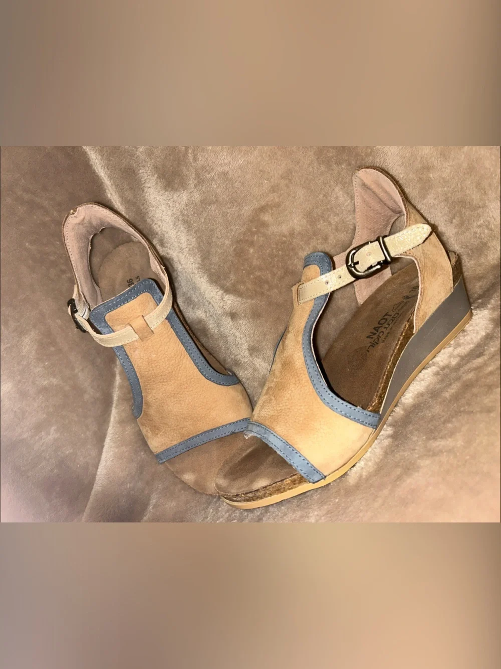 Naot Fiona Israeli Two-Tone Tan Gray Suede Leather Metallic Wedge Sandals EU 36